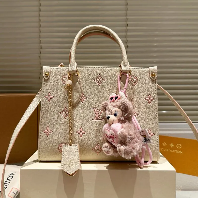 チャーム付き 売れ切れ必至 合わせやすい キュート ハンドバッグ 肩掛け ショルダーバッグ