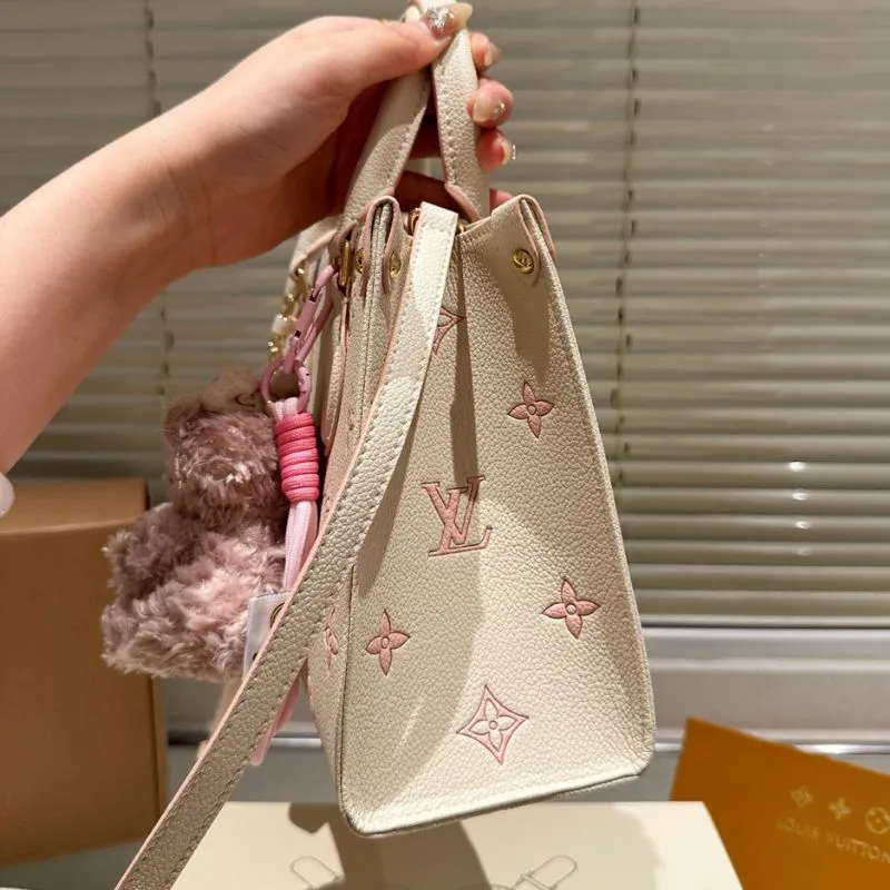 チャーム付き 売れ切れ必至 合わせやすい キュート ハンドバッグ 肩掛け ショルダーバッグ