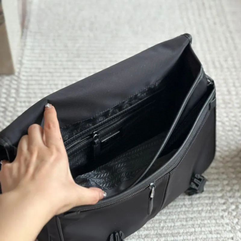 話題沸騰中 取り入れたい ヴィンテージ シンプル 肩掛け メンズ ショルダーバッグ