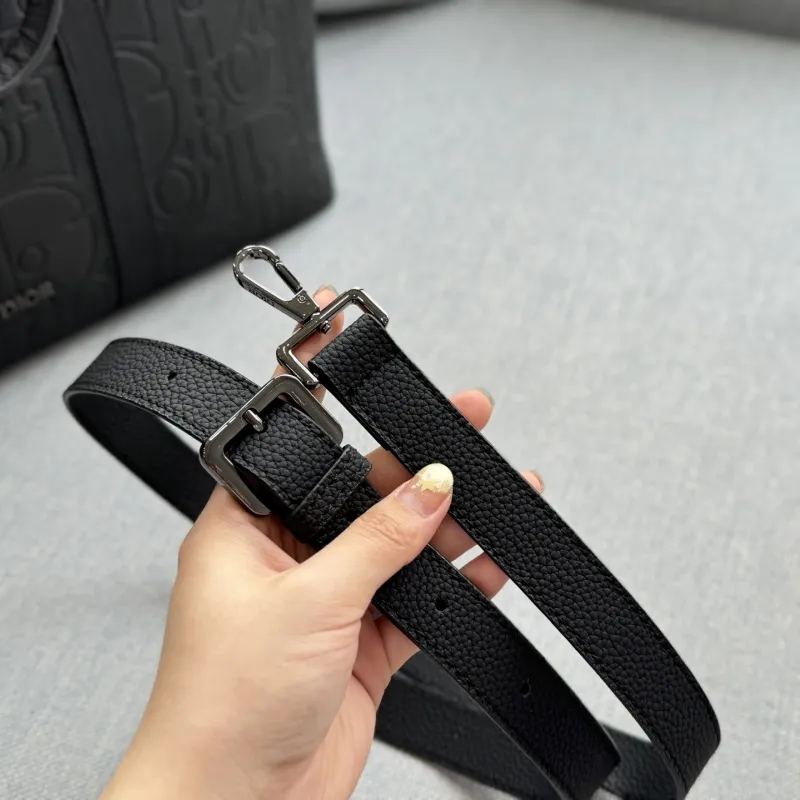 人気上昇中 エンボス加工 牛革 質感のいい トラベルバッグ ハンドバッグ ショルダーバッグ