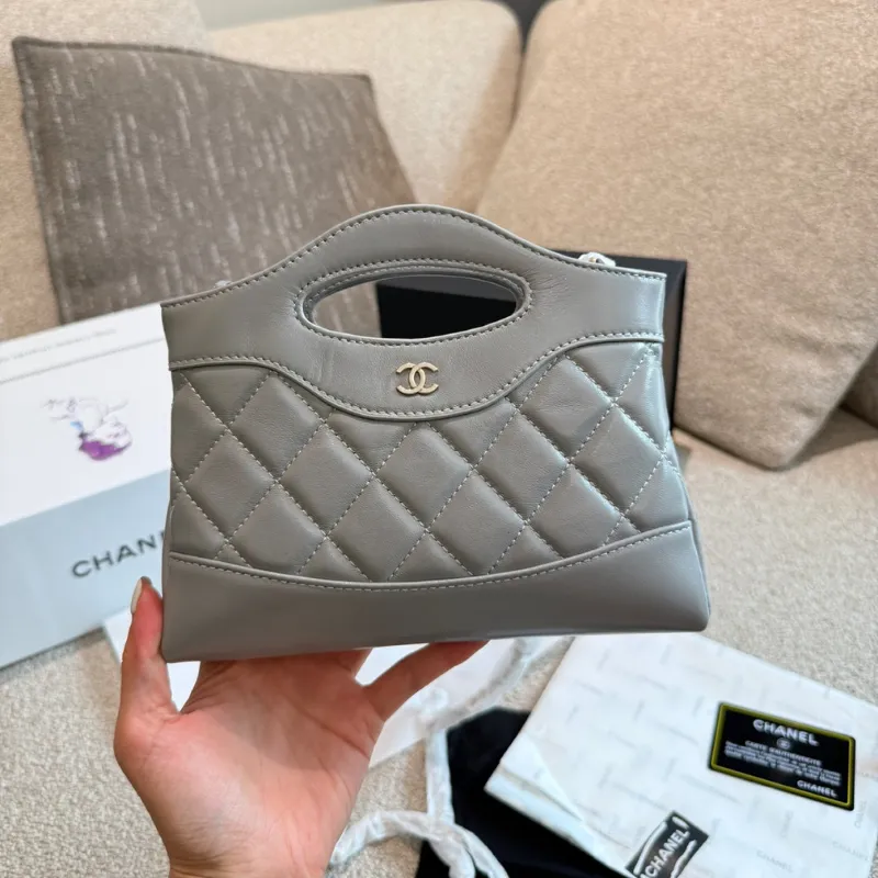 人気上昇中 絶対流行 上品 トレンド 羊革 マグネット ショルダーバッグ