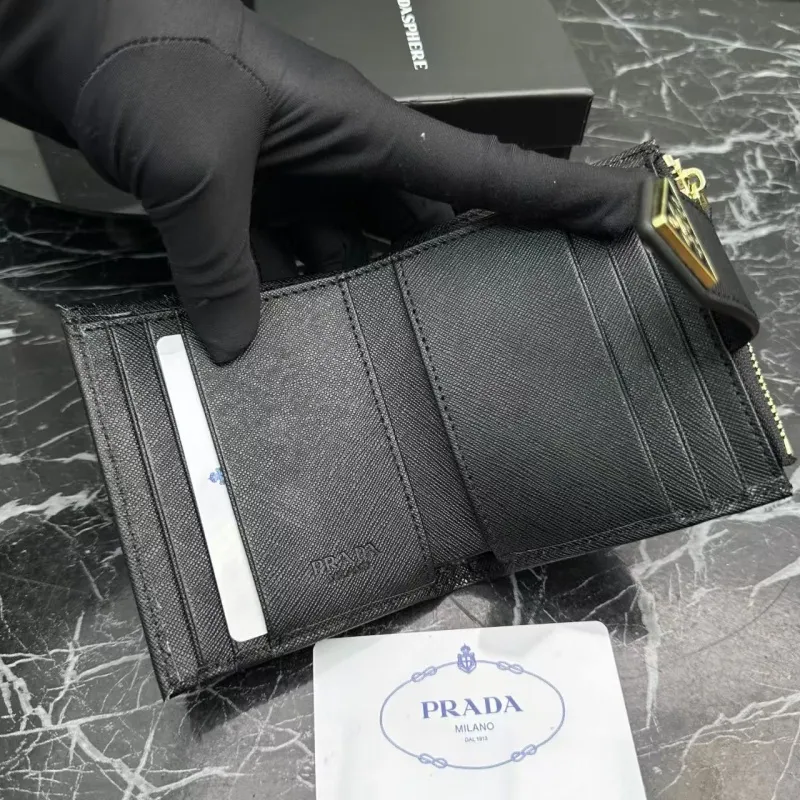 超人気商品 軽量 高品質 高級感 シンプル 組み合わせやすい 財布