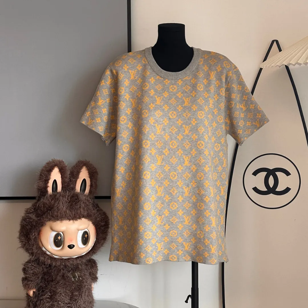 『フリーサイズ』今季も大流行 組み合わせやすい 高級感 カジュアル ラウンドネック Tシャツ