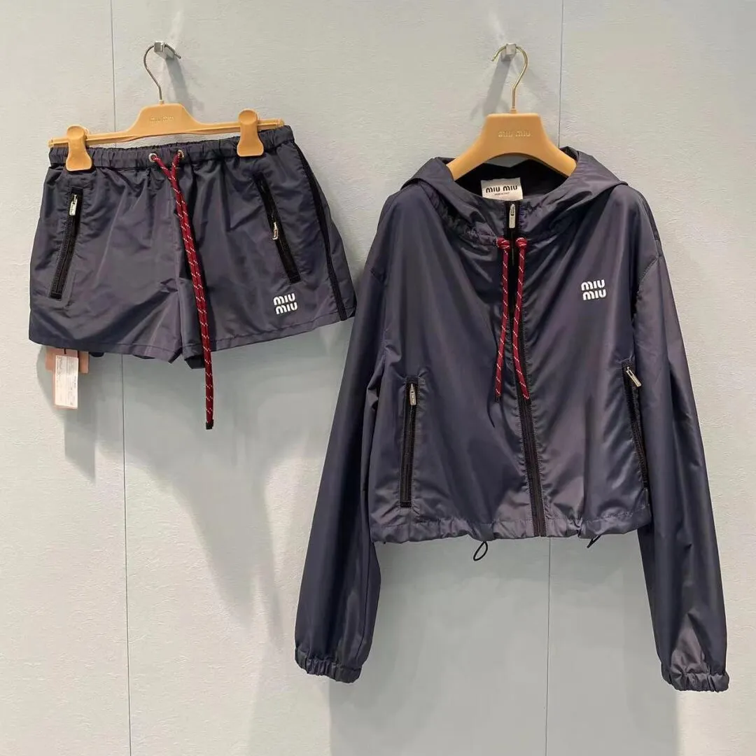 『M-L』大人気 着回し最強 ファッション ウエストゴム フード付き ポケット付き セットアップ