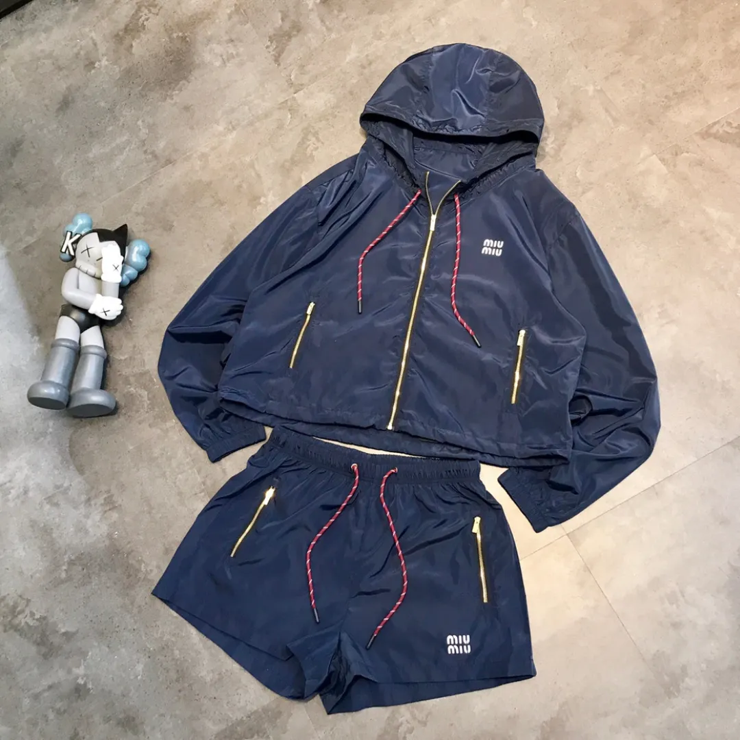 『M-L』大人気 着回し最強 ファッション ウエストゴム フード付き ポケット付き セットアップ