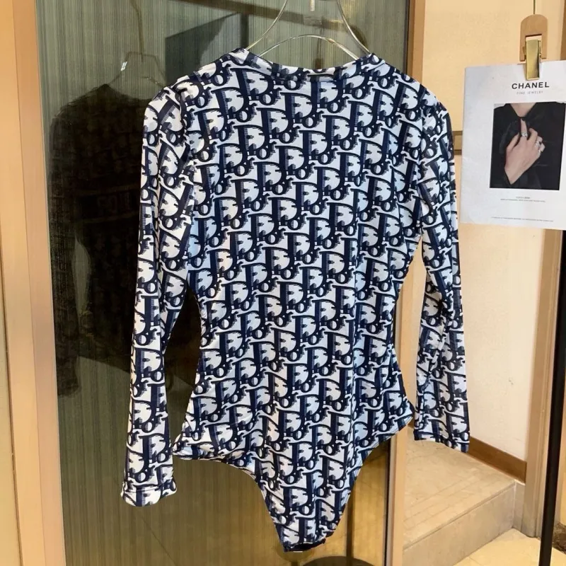 【S-XL】着心地良い 日焼け止め スリムなウエスト 保守的で見た目が良い ワンピース水着