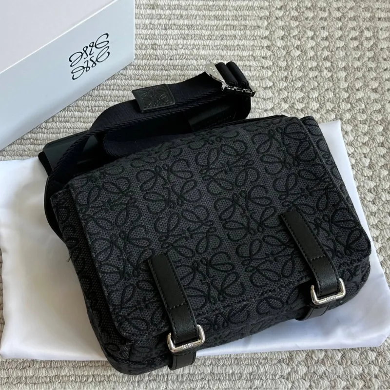 今季も大流行 売れ切れ必至 魅力的 トレンド ファスナー 肩掛け メンズバッグ