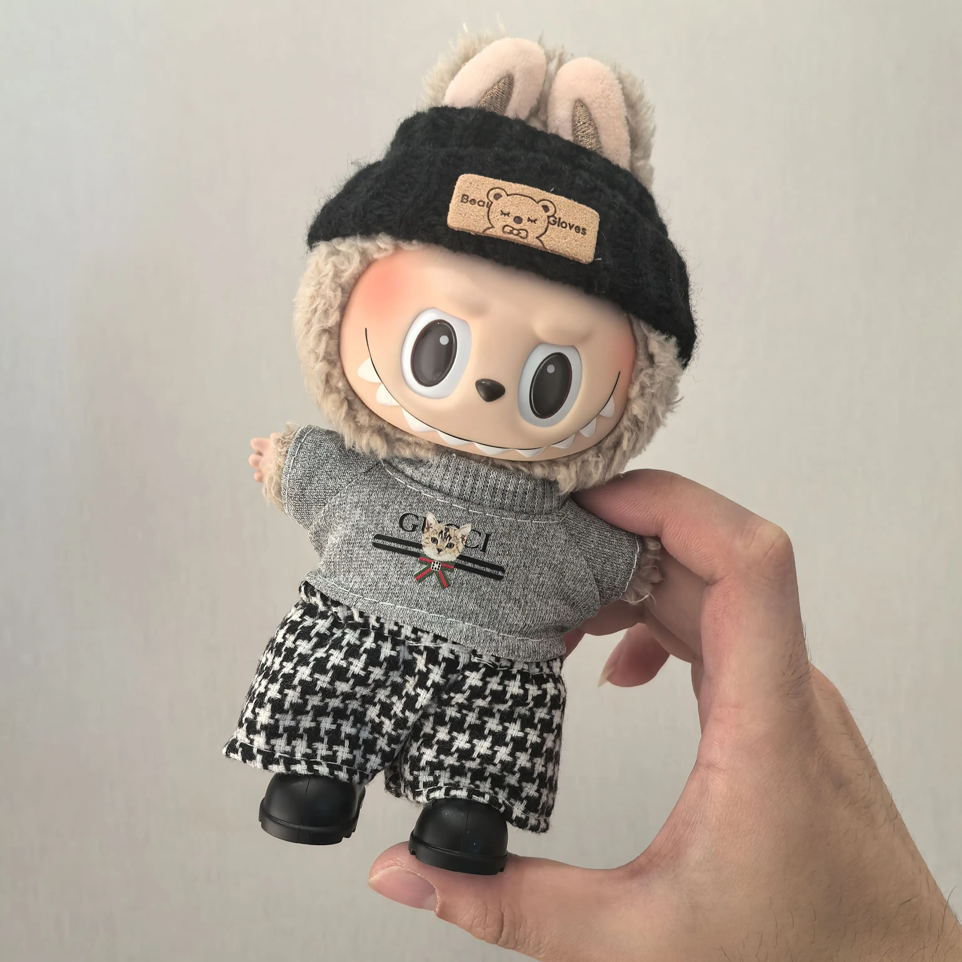 憧れ 激売れ中 人気上昇中 ファッション ストリート チェック柄 labubuぬいぐるみペンダント服 人形を含まない