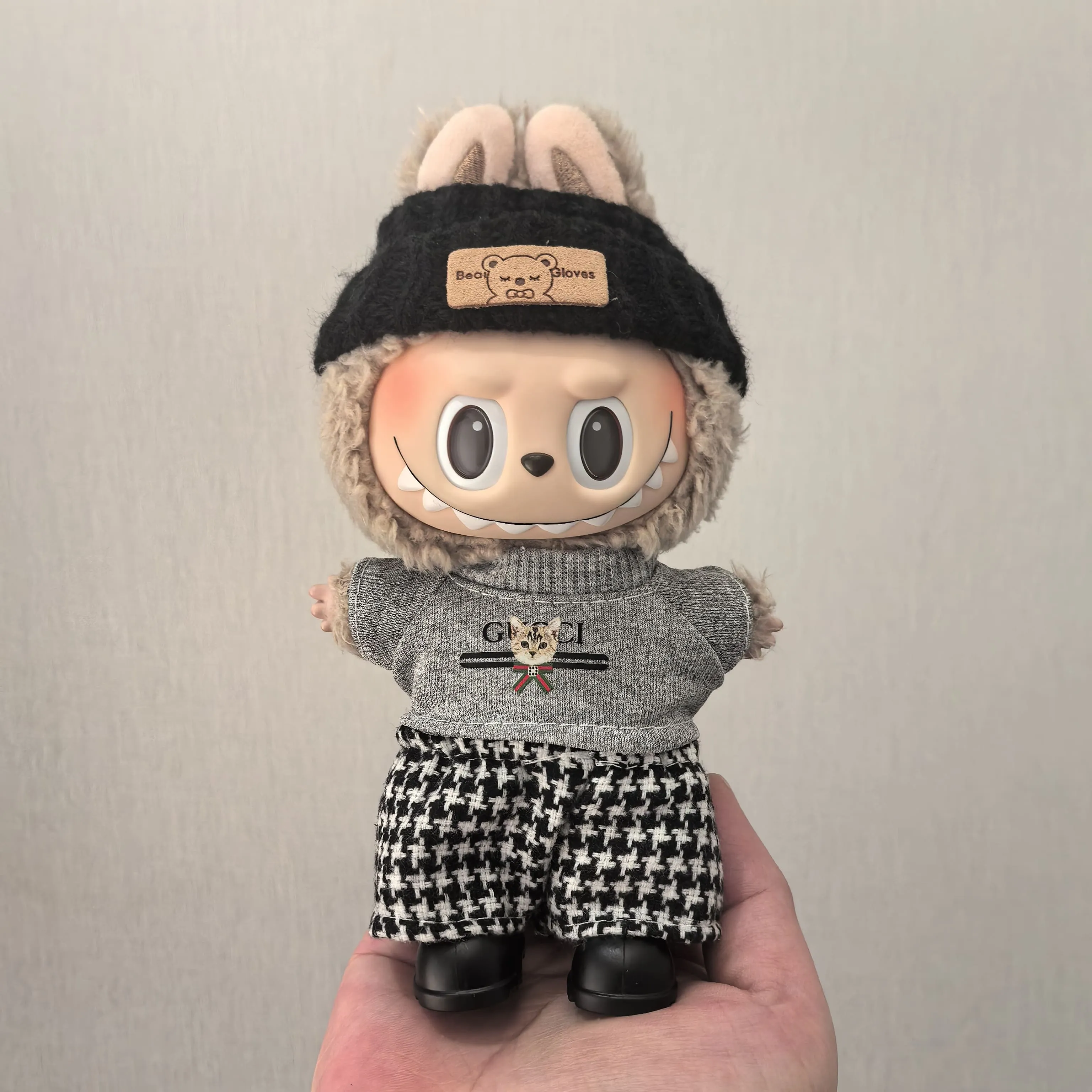 憧れ 激売れ中 人気上昇中 ファッション ストリート チェック柄 labubuぬいぐるみペンダント服 人形を含まない